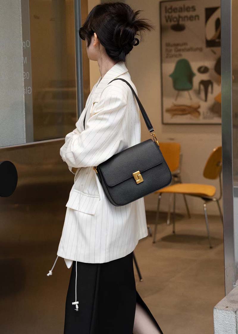 https://mevutu.vn/wp-content/uploads/2025/04/me-1245-den-4.jpg