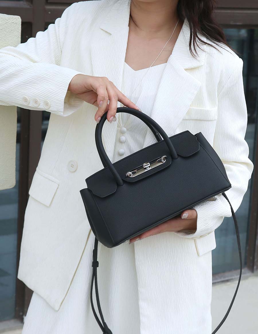 https://mevutu.vn/wp-content/uploads/2025/08/me-1258-den-1.jpg