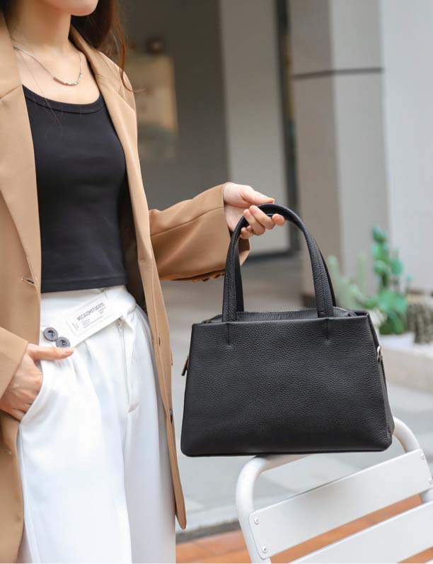 https://mevutu.vn/wp-content/uploads/2025/08/me-1264-den-2.jpg